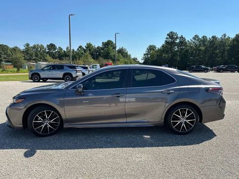 Used 2023 Toyota Camry SE image 13