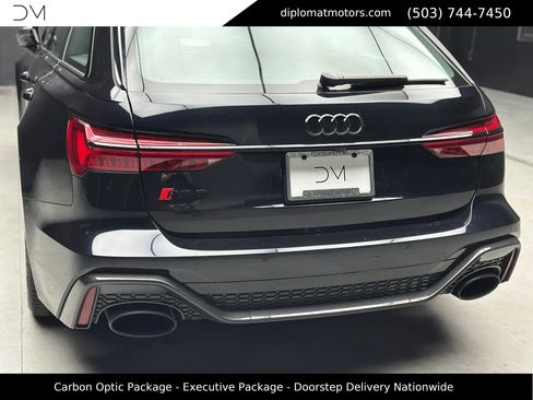Used 2023 Audi RS 6 AWD/4WD image 16