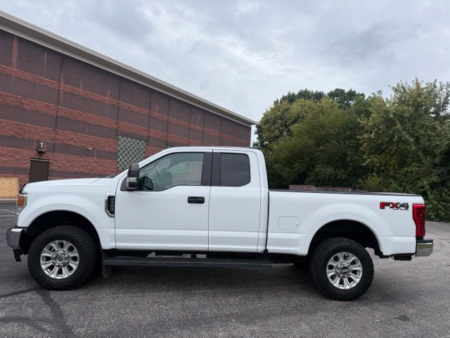 Used 2020 Ford F350 XLT w/ Camper Package AWD/4WD image 3