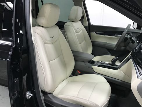Used 2024 Cadillac XT6 Premium Luxury w/ LPO, Floor Liner Package AWD/4WD image 8