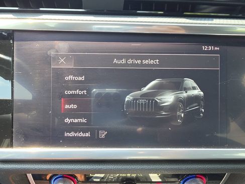 Used 2021 Audi Q3 2.0T Premium AWD/4WD image 31