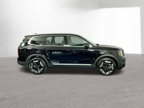 Used 2025 Kia Telluride EX w/ EX Captain's Chair Package image 38