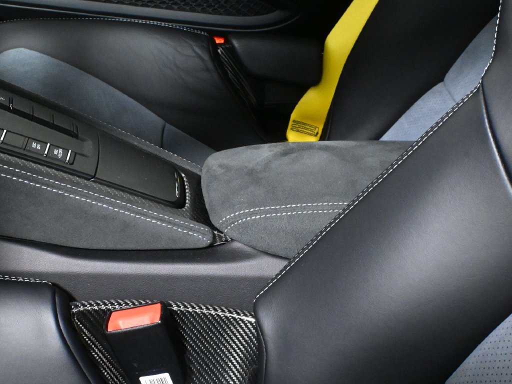 Used 2025 Porsche 718 Cayman GT4 RS RWD image 26