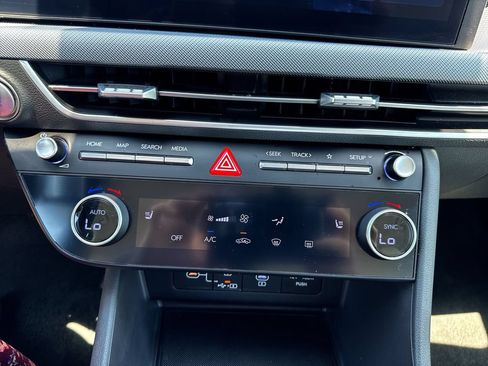 Used 2025 Hyundai Sonata SEL FWD image 18