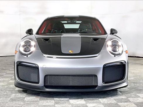 Used 2018 Porsche 911 GT2 RS RWD image 6