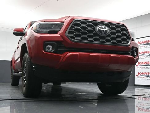 Used 2023 Toyota Tacoma TRD Sport AWD/4WD image 18