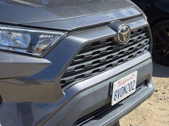 Used 2021 Toyota RAV4 XLE w/ Convenience Package AWD/4WD image 5
