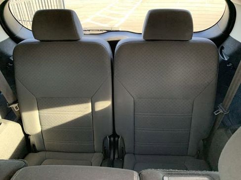 Used 2020 Kia Sorento LX image 30