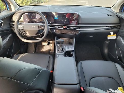 New 2026 Kia Sportage EX image 8