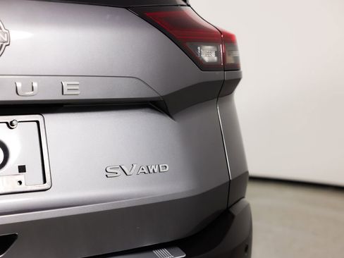 Used 2022 Nissan Rogue SV image 8