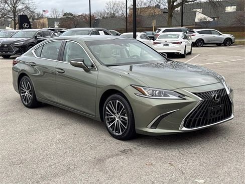 Certified 2025 Lexus ES 350 w/ Premium Package image 3