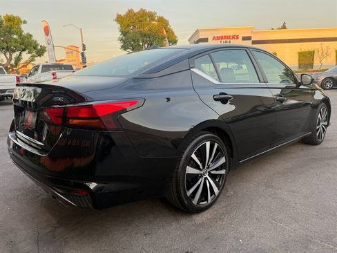 Used 2021 Nissan Altima 2.5 SR image 15