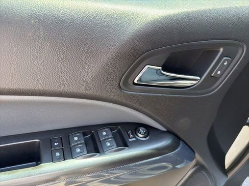 Used 2018 Chevrolet Colorado Z71 AWD/4WD image 12