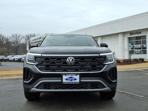 New 2026 Volkswagen Atlas Cross Sport SE AWD/4WD image 2