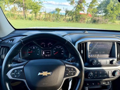 Used 2022 Chevrolet Colorado LT w/ Fleet Safety Package RWD image 16