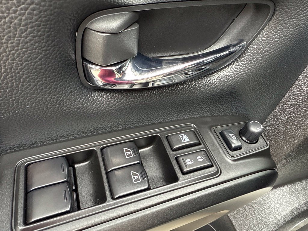Used 2024 Nissan Titan PRO-4X w/ Pro-4x Convenience Package AWD/4WD image 23