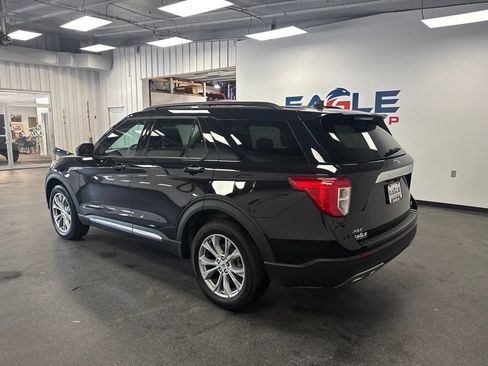 Used 2024 Ford Explorer XLT w/ Equipment Group 202A AWD/4WD image 7