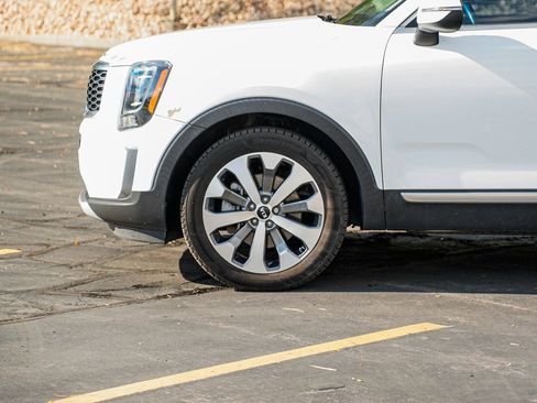 Used 2020 Kia Telluride S w/ S 8 Passenger Seating Package image 8