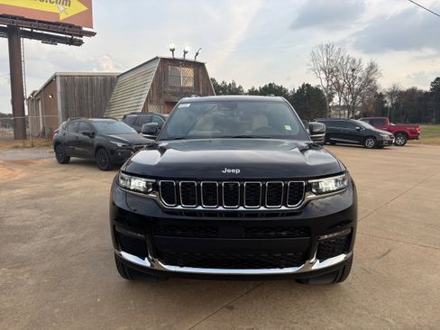 New 2025 Jeep Grand Cherokee L Limited w/ Luxury Tech Group II AWD/4WD image 2