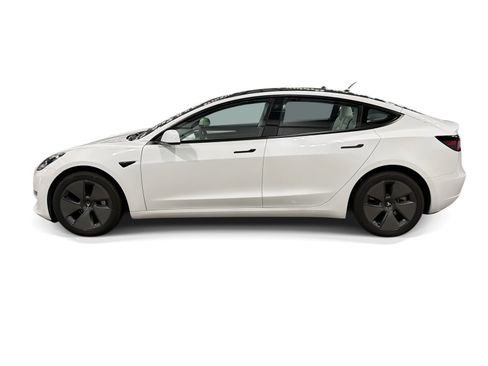 Certified 2023 Tesla Model 3 Standard Range RWD image 3