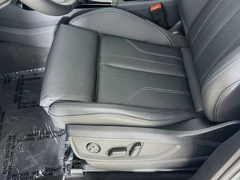 New 2024 Audi Q5 e Premium image 18