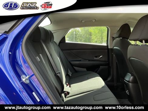 Used 2024 Hyundai Elantra SEL FWD image 12