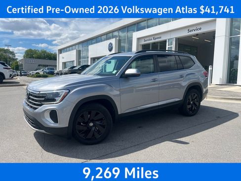 Used 2026 Volkswagen Atlas SE w/ Black Wheel Package FWD image 1
