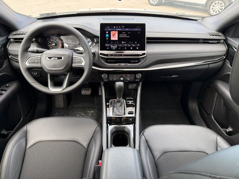 New 2026 Jeep Compass Latitude AWD/4WD image 20