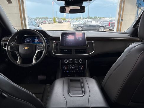 Used 2024 Chevrolet Tahoe Premier AWD/4WD image 17