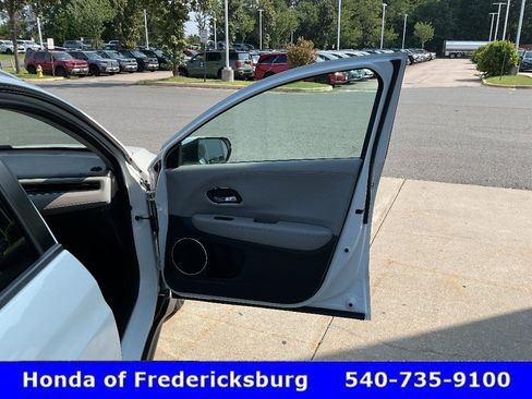 Used 2016 Honda HR-V EX-L image 19