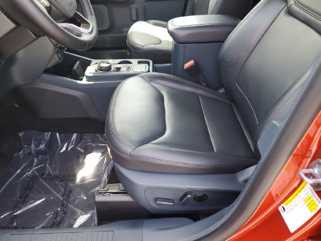 Used 2024 Ford Maverick Lariat w/ Black Appearance Package AWD/4WD image 12