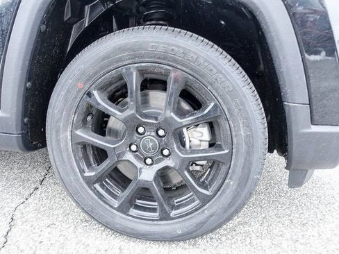 New 2026 Jeep Compass Latitude AWD/4WD image 4
