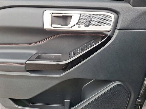 Certified 2024 Ford Explorer ST-Line w/ Class IV Trailer Tow Package image 13