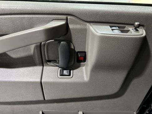 Certified 2025 Chevrolet Express 3500 LS image 24