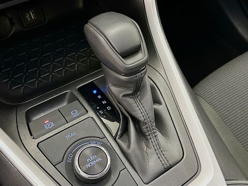 Used 2025 Toyota RAV4 LE image 25