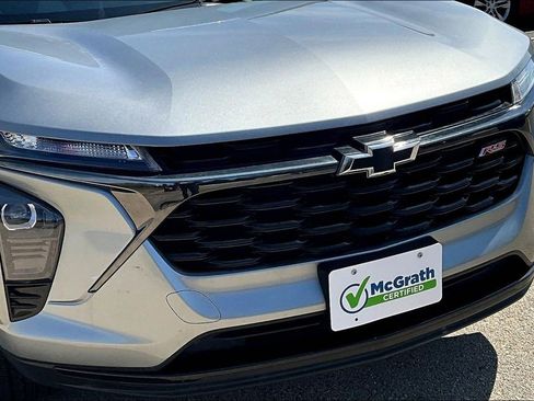 Used 2024 Chevrolet Trax RS w/ Driver Confidence Package image 28