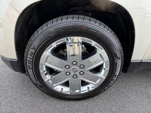 Used 2017 GMC Acadia Limited SLT image 18