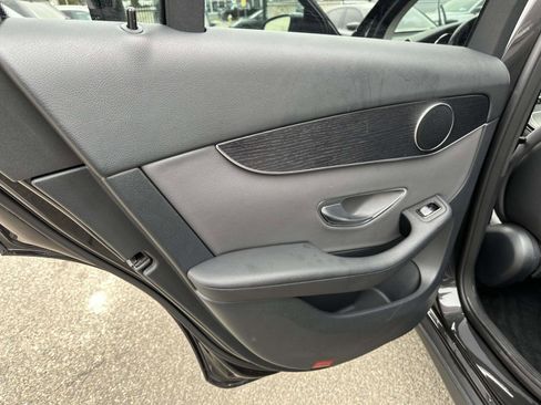 Used 2021 Mercedes-Benz GLC 300 4MATIC image 18