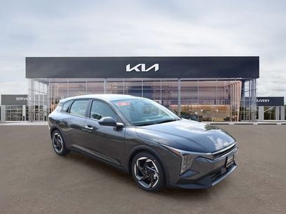 New 2026 Kia K4 EX