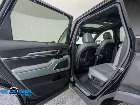 Used 2024 Kia Telluride SX Prestige X-Pro AWD/4WD image 27