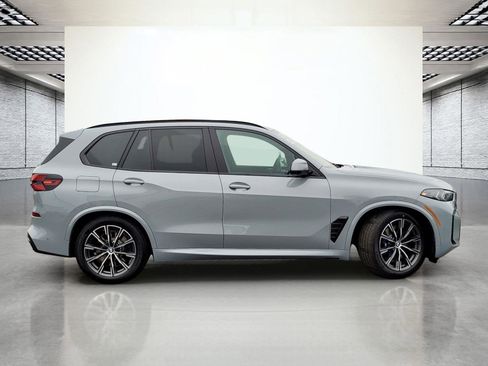New 2026 BMW X5 xDrive50e w/ M Sport Package image 5