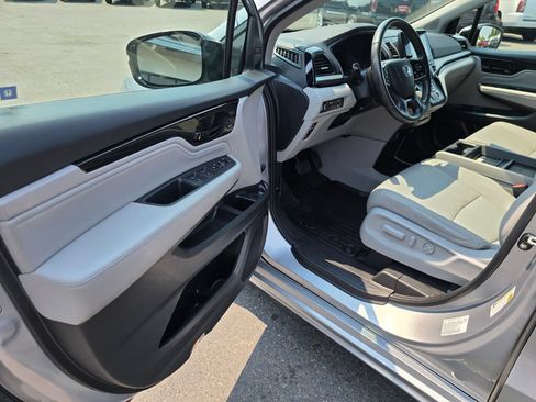 Used 2018 Honda Odyssey Elite image 26