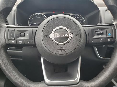 Certified 2023 Nissan Rogue SV FWD image 17