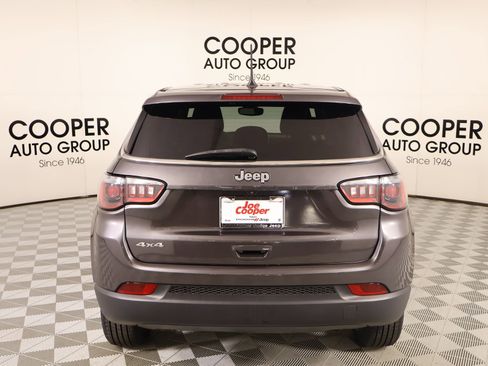 Used 2023 Jeep Compass Sport image 19