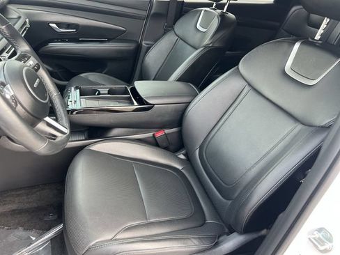 Certified 2025 Hyundai Tucson Limited AWD/4WD image 32