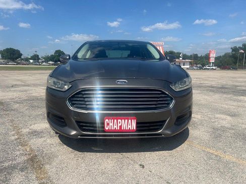 Used 2014 Ford Fusion SE FWD image 3