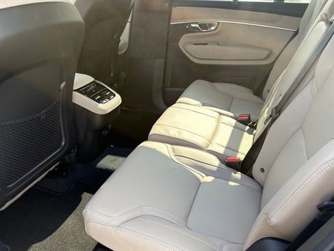 New 2026 Volvo XC90 B6 Ultra w/ Protection Package image 20