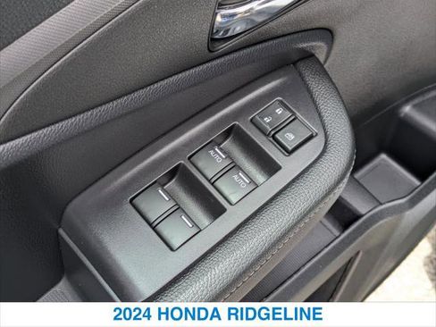 Certified 2024 Honda Ridgeline RTL image 13