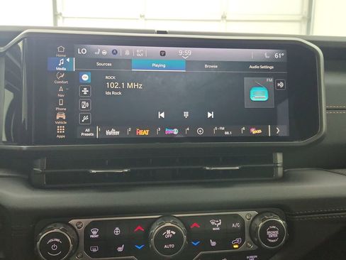 New 2025 Jeep Wrangler Sahara image 24