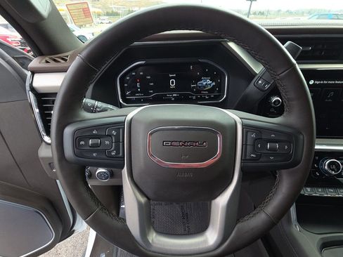 Used 2025 GMC Sierra 2500 Denali w/ Denali Reserve Package image 19